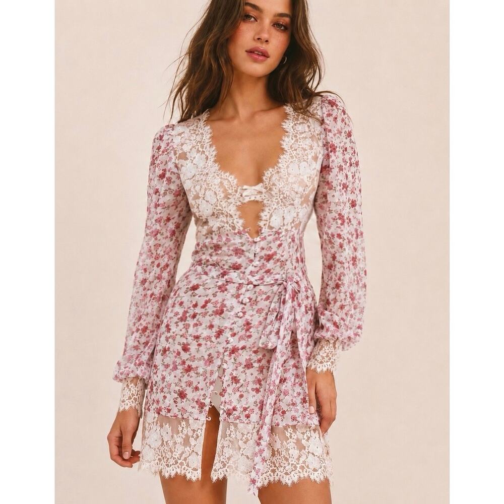 For Love & Lemons NWT Victoria’s Secret Pink Lace Floral Melrose Mini Robe XS